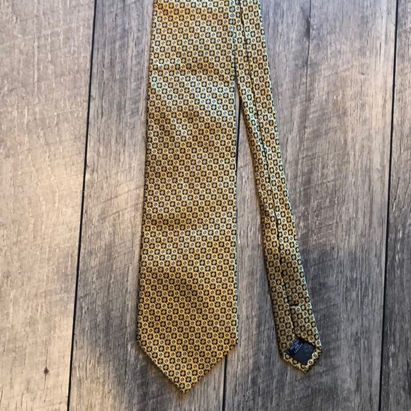 Tie - Picture 1 of 4